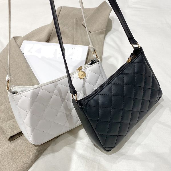 2023 women designers handbags purses women crossbody bag shoulder bags messenger bag fringe chain bag wallet clutch bags women bag fashion b
2023 women designers handbags purses women crossbody bag shoulder bags messenger bag fringe chain bag wallet clutch bags women bag fashion b