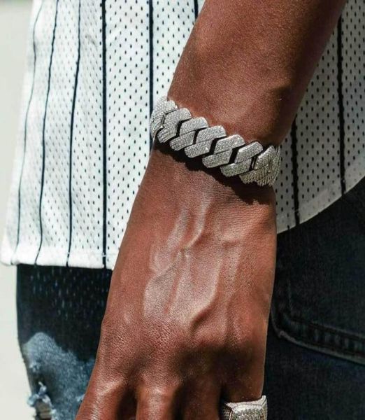 18mm wide full zircons sharp cuban link chain bracelet for women luxury jewelry customize size color3176267, Black
18mm wide full zircons sharp cuban link chain bracelet for women luxury jewelry customize size color3176267, Black