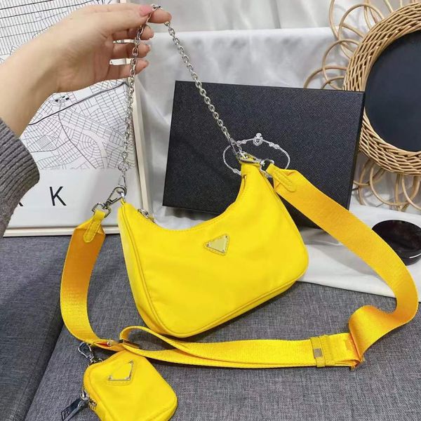 new color designer shopping messenger bag diamond soft shoulder bag zipper strap handbag channel metal chain 
new color designer shopping messenger bag diamond soft shoulder bag zipper strap handbag channel metal chain
