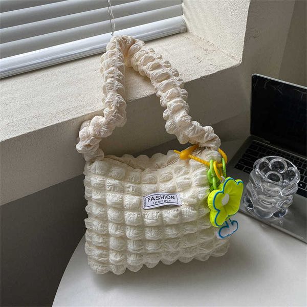 autumn and winter versatile commuting niche shoulder bag style large capacity bag women's new bubble pleated tote bag
autumn and winter versatile commuting niche shoulder bag style large capacity bag women's new bubble pleated tote bag