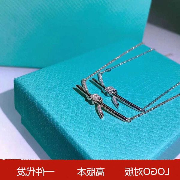 925 sterling silver necklace female light luxury small and popular clavicle chain advanced design sense rose gold with diamond knot authenti
925 sterling silver necklace female light luxury small and popular clavicle chain advanced design sense rose gold with diamond knot authenti