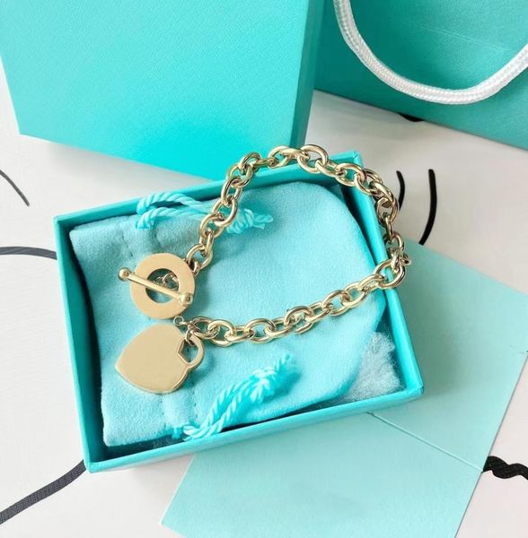 designer bracelet classic charm peach heart bracelet girl festive 18k gold love gift 316l titanium steel jewelry factory whole1701597, Golden;silver
designer bracelet classic charm peach heart bracelet girl festive 18k gold love gift 316l titanium steel jewelry factory whole1701597, Golden;silver