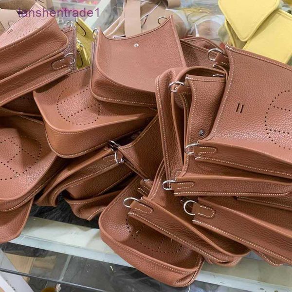 designer hemrres bag evelynn and versatile casual cow leather bucket bag evelyns lizhi high end handheld one shoulder crossbody women's
designer hemrres bag evelynn and versatile casual cow leather bucket bag evelyns lizhi high end handheld one shoulder crossbody women's