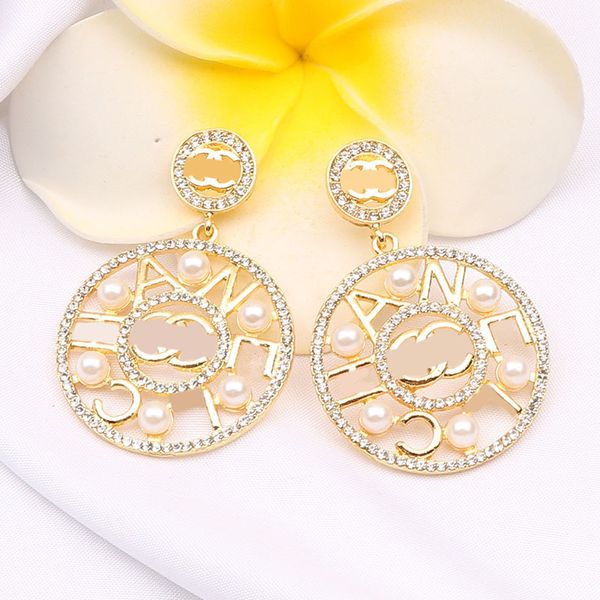 luxury designers earring stud letter famous women colorful round pendant earring letter wedding christm party gift jewerlry 20style, Golden;silver
luxury designers earring stud letter famous women colorful round pendant earring letter wedding christm party gift jewerlry 20style, Golden;silver