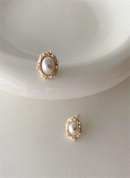 baroque pearl stud earrings for women vintage gold color small earring temperament korean round pendientes jewelry gift8853651, Golden
baroque pearl stud earrings for women vintage gold color small earring temperament korean round pendientes jewelry gift8853651, Golden