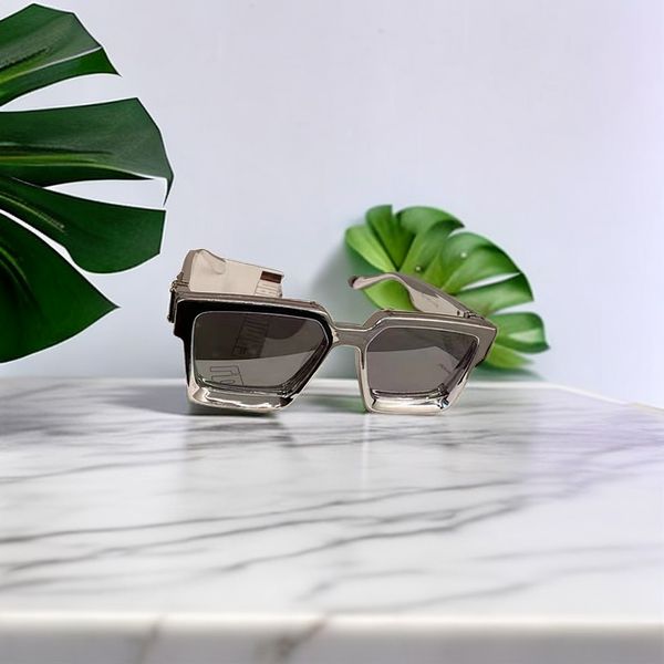 new famous designer's ultra strong uv resistant sunglasses, slimming face, handsome sun shading device, fast delivery, White;black
new famous designer's ultra strong uv resistant sunglasses, slimming face, handsome sun shading device, fast delivery, White;black