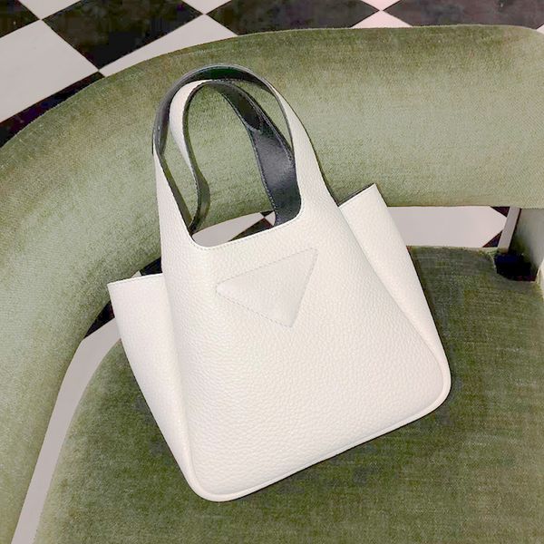 mens designers triangle prad bag luxurys weekend pochette clutch bags womens fashion genuine leather purses handbags crossbody shoulder even
mens designers triangle prad bag luxurys weekend pochette clutch bags womens fashion genuine leather purses handbags crossbody shoulder even