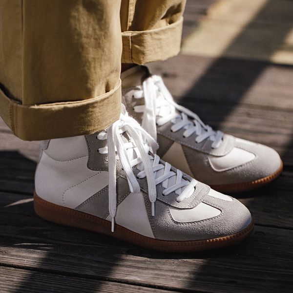 dress shoes maden skateboard men canvas sneakers lovers high-shoes classic white black plus 44 casual jogging sneakers shoes man 230713
dress shoes maden skateboard men canvas sneakers lovers high-shoes classic white black plus 44 casual jogging sneakers shoes man 230713