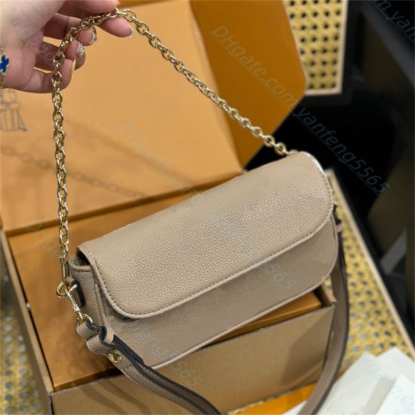 handbags brand leather embossing shoulders bag lady chain shoulder cross body bags cosmetic bags letter printing clutch totes hobo purses wa
handbags brand leather embossing shoulders bag lady chain shoulder cross body bags cosmetic bags letter printing clutch totes hobo purses wa