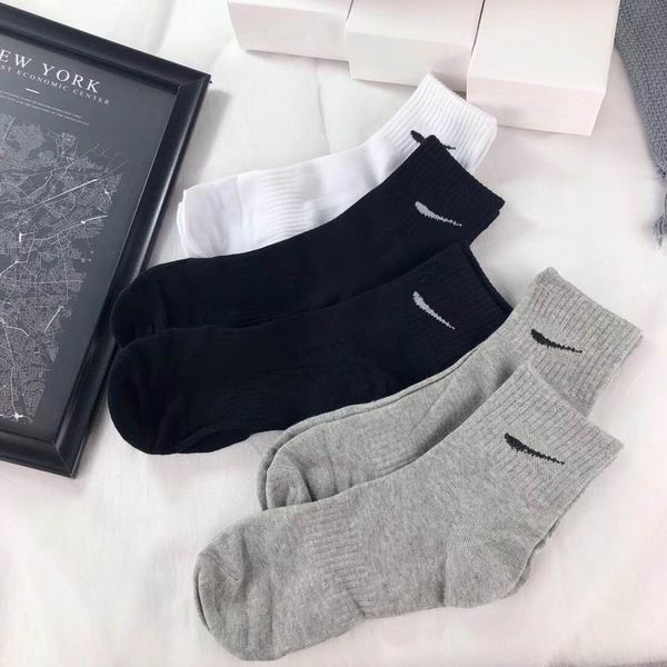 designer mens womens socks five pair luxe sports winter mesh letter printed sock embroidery cotton man woman with box 71se#, Black
designer mens womens socks five pair luxe sports winter mesh letter printed sock embroidery cotton man woman with box 71se#, Black