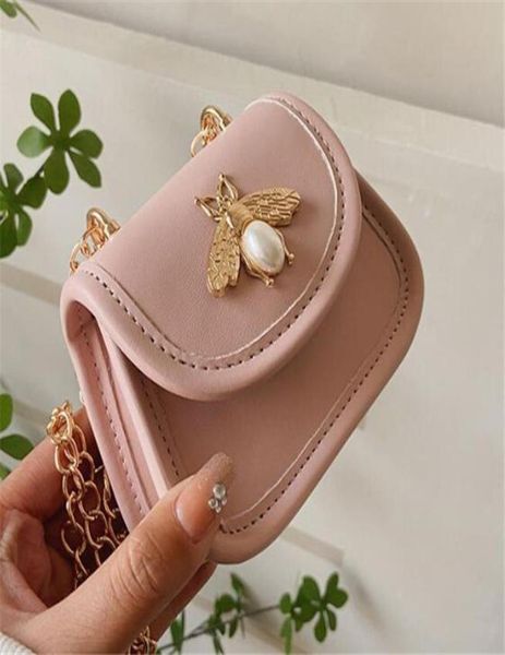 2022 kids bees purse girls chain oneshoulder saddle bag designer children messenger bags child princess mini wallet7165662, White
2022 kids bees purse girls chain oneshoulder saddle bag designer children messenger bags child princess mini wallet7165662, White