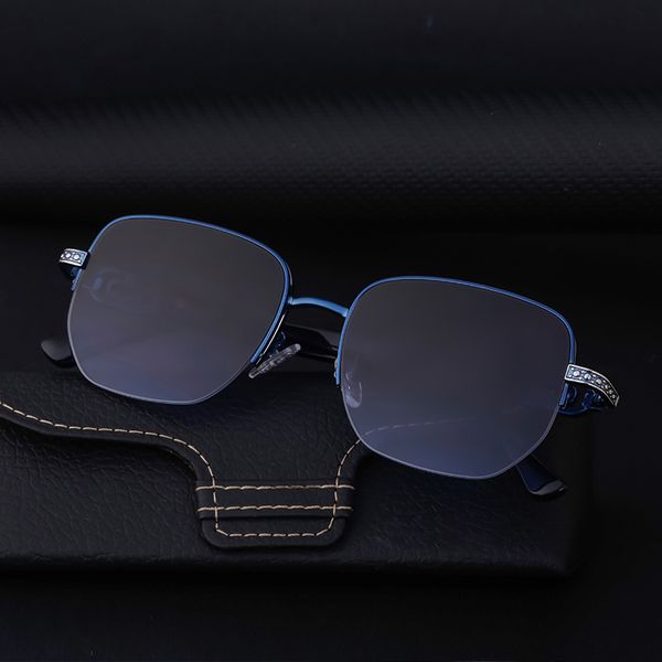 square frame designer luxury personality sunglasses half frame drive driving sunglasses minimalist style, White;black
square frame designer luxury personality sunglasses half frame drive driving sunglasses minimalist style, White;black