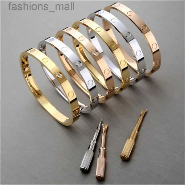 fashion classic gold charm bracelet screw bracelet designer bracelet luxury jewelry women s bracelet classic 5.0 titanium alloy plating gold, Black
fashion classic gold charm bracelet screw bracelet designer bracelet luxury jewelry women s bracelet classic 5.0 titanium alloy plating gold, Black