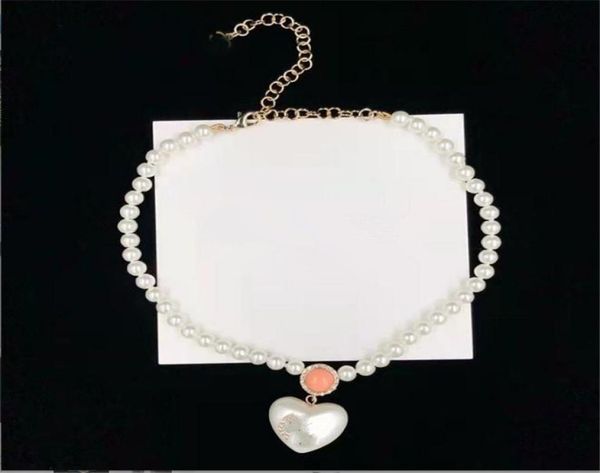 luxury jewelry heart shaped middle rhinestone pearl brass necklace european and american fashion simple sweater chain5357665, Golden;silver
luxury jewelry heart shaped middle rhinestone pearl brass necklace european and american fashion simple sweater chain5357665, Golden;silver