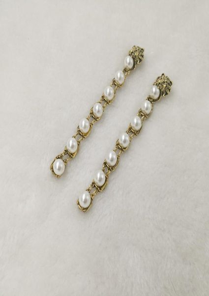 baroque vintage metal lion head stud earrings for women fashion brand wedding jewelry pearl earrings pendant bridal brincos8597966, Golden;silver
baroque vintage metal lion head stud earrings for women fashion brand wedding jewelry pearl earrings pendant bridal brincos8597966, Golden;silver