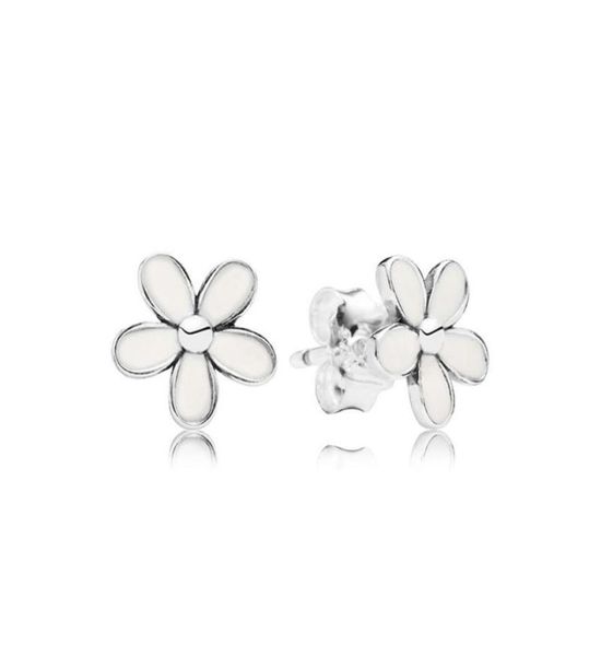 white enamel daisy stud earring original box set jewelry for 925 sterling silver flowers earrings for women girls2975112, Golden;silver
white enamel daisy stud earring original box set jewelry for 925 sterling silver flowers earrings for women girls2975112, Golden;silver