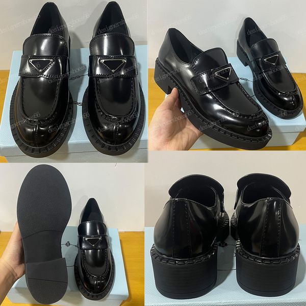chocolate brushed leather loafers 1d246m mocassins chocolate en cuir verni noir bande en cuir sur la tige logo triangulaire en metal emaille, Black
chocolate brushed leather loafers 1d246m mocassins chocolate en cuir verni noir bande en cuir sur la tige logo triangulaire en metal emaille, Black