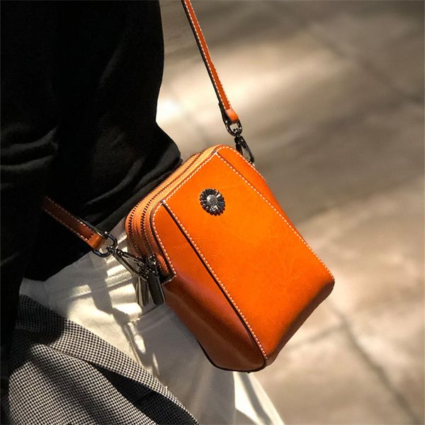 evening bags oil wax cowhide small bag women's postman single shoulder crossbody for leather mobile phone 230713
evening bags oil wax cowhide small bag women's postman single shoulder crossbody for leather mobile phone 230713
