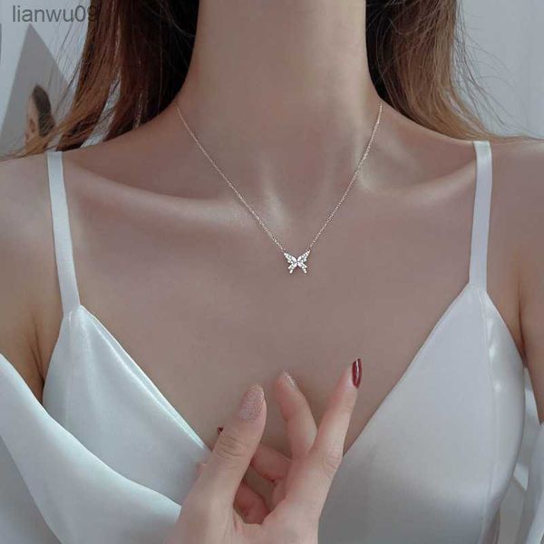 sweet 925 sterling silver butterfly necklace shiny zircon pendant ladies elegant clavicle chain wedding jewelry holiday gift l230704
sweet 925 sterling silver butterfly necklace shiny zircon pendant ladies elegant clavicle chain wedding jewelry holiday gift l230704