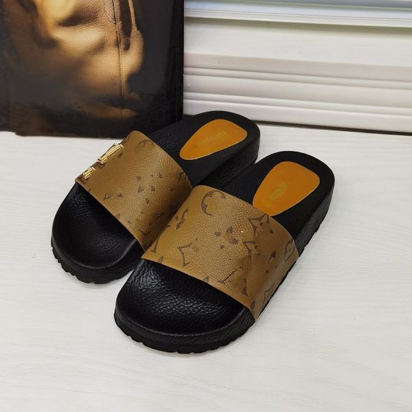 2024designer slippers clip toe woman sandals casual female flats slides beach footwear new flip flops ladies fashion footwear miller 998, Black
2024designer slippers clip toe woman sandals casual female flats slides beach footwear new flip flops ladies fashion footwear miller 998, Black
