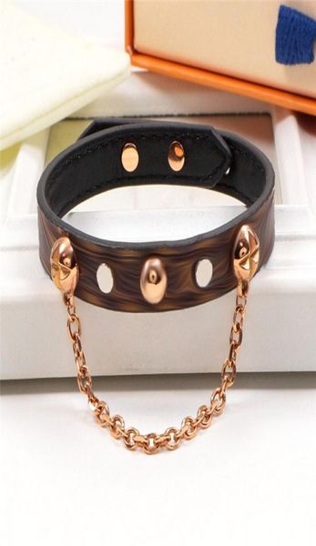 vintage chain leather bracelets women letters printed bracelet titanium steel bangles couple jewelry whole4032166, Golden;silver
vintage chain leather bracelets women letters printed bracelet titanium steel bangles couple jewelry whole4032166, Golden;silver