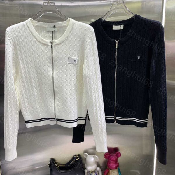23ss womens designer clothing womens knits twist cord letter jacquard zipper cardigan long-sleeved womens clothes a1, White
23ss womens designer clothing womens knits twist cord letter jacquard zipper cardigan long-sleeved womens clothes a1, White