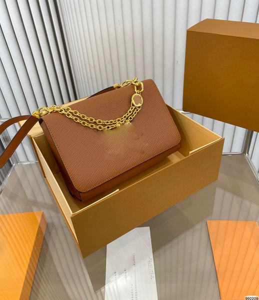 loul twist designer crossbody bag shoulder bag luxurys handbags woven handle messenger bag water ripple genuine leather womens purses chain
loul twist designer crossbody bag shoulder bag luxurys handbags woven handle messenger bag water ripple genuine leather womens purses chain