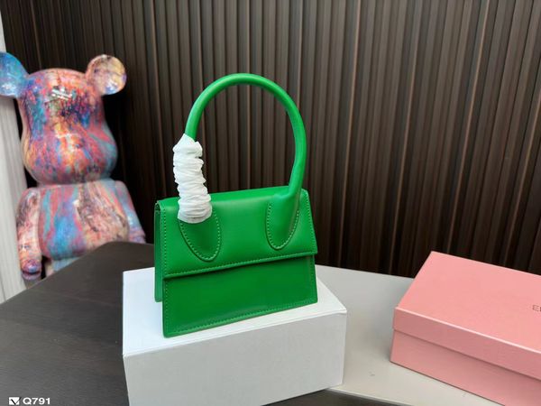 5a quality 2023 new women shoulder bag crossbody chain bags fashion small messenger bago female handbags leather tote fashion bagl cross bod
5a quality 2023 new women shoulder bag crossbody chain bags fashion small messenger bago female handbags leather tote fashion bagl cross bod