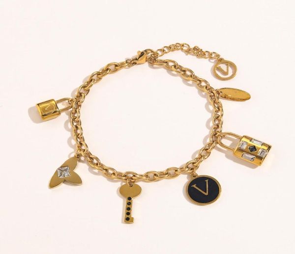 2022 new fashionable classic bracelets women bangle 18k gold plated stainless steel crystal love gift wristband cuff chain designe3967355, Black
2022 new fashionable classic bracelets women bangle 18k gold plated stainless steel crystal love gift wristband cuff chain designe3967355, Black