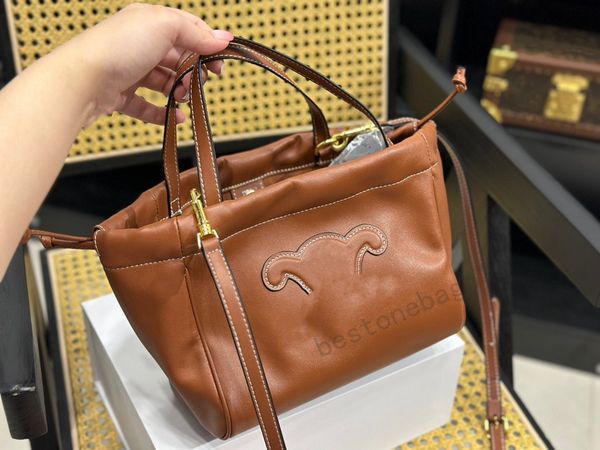 fashion luxurys designer bag totes of women triomphe arch armpit bag travel large tote pouch bag classic vintage shoulder expensive cabas ba
fashion luxurys designer bag totes of women triomphe arch armpit bag travel large tote pouch bag classic vintage shoulder expensive cabas ba