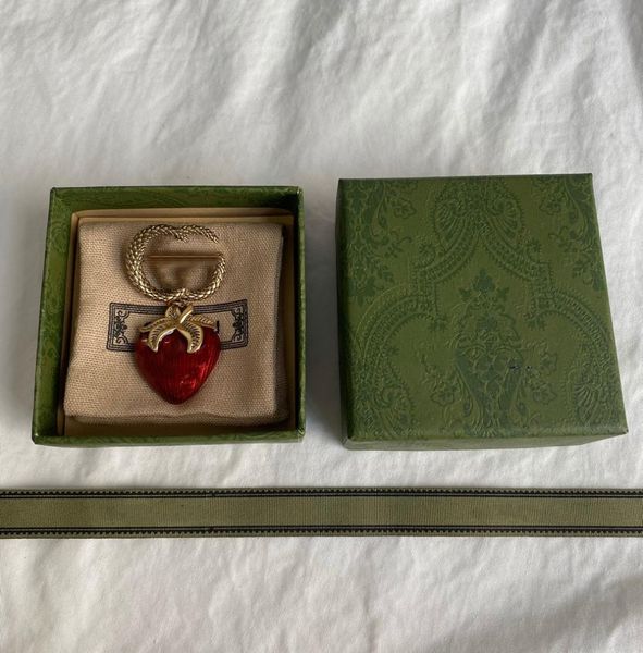 brooch pins gold strawberry enamel diamond flower letter g brooches dress business suit brooches for women fashion jewelry with bo2455506, Gray
brooch pins gold strawberry enamel diamond flower letter g brooches dress business suit brooches for women fashion jewelry with bo2455506, Gray