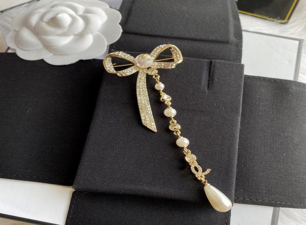 with box designer ch letter brooches pins for women and men bowknot quality fashion brooch pin jewelry accessories gift drop ship2665065, Gray
with box designer ch letter brooches pins for women and men bowknot quality fashion brooch pin jewelry accessories gift drop ship2665065, Gray