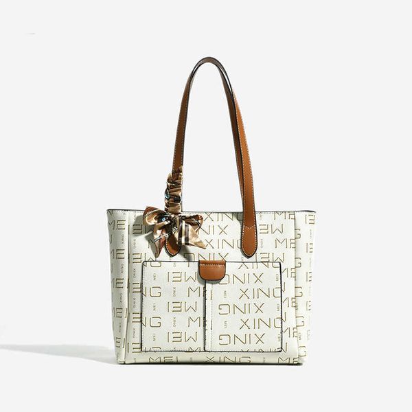 this year's popular high-capacity tote bag for women's new spring and summer high-end texture niche commuting shoulder bag
this year's popular high-capacity tote bag for women's new spring and summer high-end texture niche commuting shoulder bag