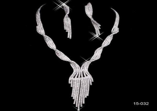 15032 luxury elegant wedding bridal rhinestone jewelry necklace crystals earring set party jewelry for party bride9666347, White
15032 luxury elegant wedding bridal rhinestone jewelry necklace crystals earring set party jewelry for party bride9666347, White