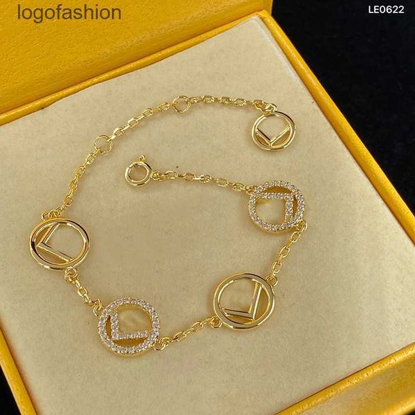 luxury jewelry designers charm bracelet for womens fashion belt letter f designer gold bracelets classic simpie style pendant 2304128pe, Golden;silver
luxury jewelry designers charm bracelet for womens fashion belt letter f designer gold bracelets classic simpie style pendant 2304128pe, Golden;silver
