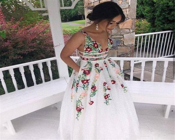 2021 real pics prom dresses deep vneck sleeveless appliques lace backless formal evening wear party custom made9204215, Black;red
2021 real pics prom dresses deep vneck sleeveless appliques lace backless formal evening wear party custom made9204215, Black;red