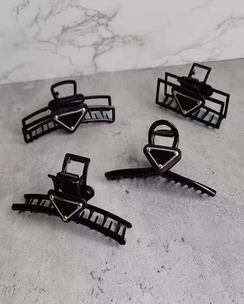 new women elegant black hollow geometric metal hair claw vintage hair clips headband hairpin fashion hair accessories1409294, Golden;silver
new women elegant black hollow geometric metal hair claw vintage hair clips headband hairpin fashion hair accessories1409294, Golden;silver