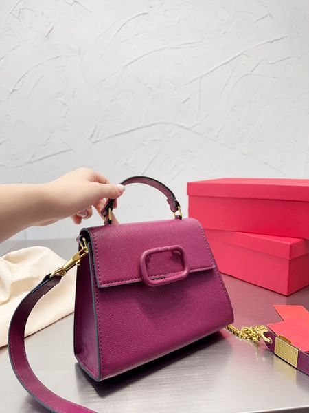 2023 new fashion world cup casual messenger bag women trendy brand street simple totes luxury multicolored backpack
2023 new fashion world cup casual messenger bag women trendy brand street simple totes luxury multicolored backpack
