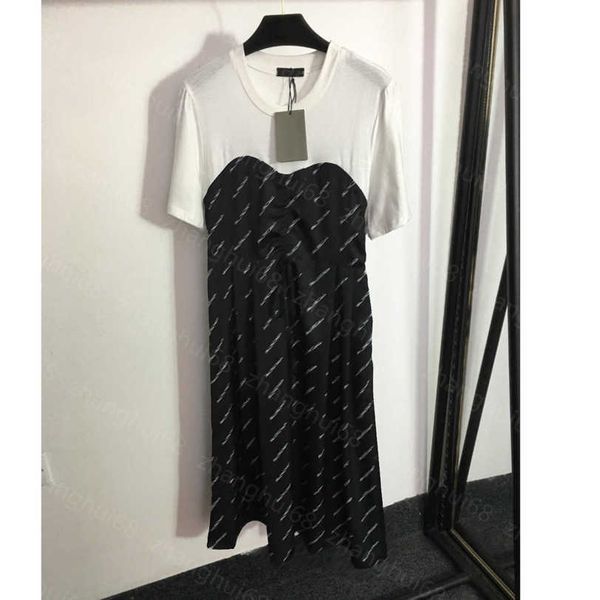 23ss summer dress womens designer clothing women dresses white t splicing logo letter printing color short-sleeved dress womens clothing a1, Black;gray
23ss summer dress womens designer clothing women dresses white t splicing logo letter printing color short-sleeved dress womens clothing a1, Black;gray