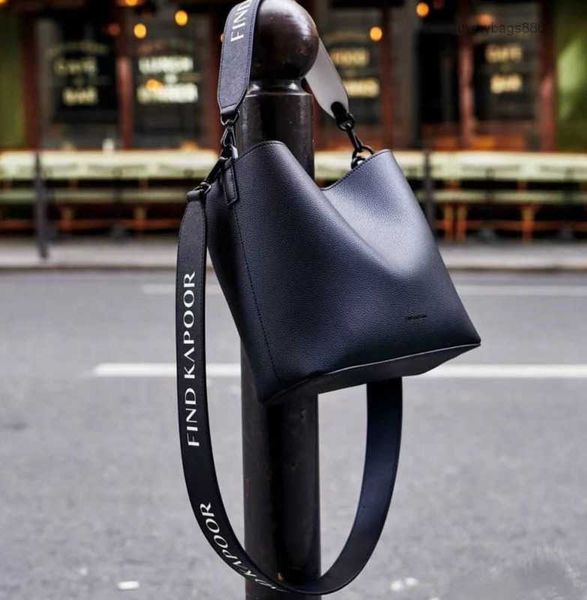 korean findkapoor new style shoulder bags letter square structure water bucket bag postman bag ladiesbag1116
korean findkapoor new style shoulder bags letter square structure water bucket bag postman bag ladiesbag1116