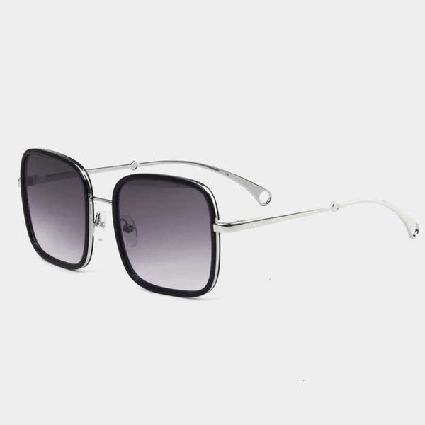 Xiao Xiang family glasses New Xiaoxiangjia sunglasses high-end metal UV resistant street photography fashionable wearing and driving 1DZHX
Xiao Xiang family glasses New Xiaoxiangjia sunglasses high-end metal UV resistant street photography fashionable wearing and driving 1DZHX
