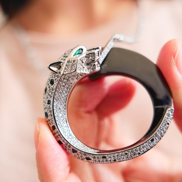 pendant necklaces luxury black enamel double leopard head green zircon stone eyes panther pendant necklace for women men designer copper jew, Silver
pendant necklaces luxury black enamel double leopard head green zircon stone eyes panther pendant necklace for women men designer copper jew, Silver