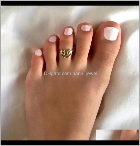 geometric hollow lotus toe rings women fashion summer jewelry whole simple gold silver plated glossy open adjustable alloy foo9165624
geometric hollow lotus toe rings women fashion summer jewelry whole simple gold silver plated glossy open adjustable alloy foo9165624
