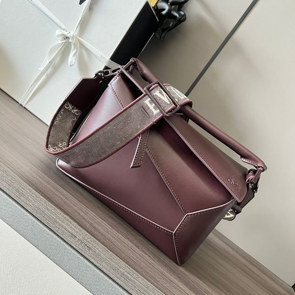 shoulder bags vintage crossbody for women winter trend female pocket lady handbags fashion designer bag loewy bag geometry bag
shoulder bags vintage crossbody for women winter trend female pocket lady handbags fashion designer bag loewy bag geometry bag