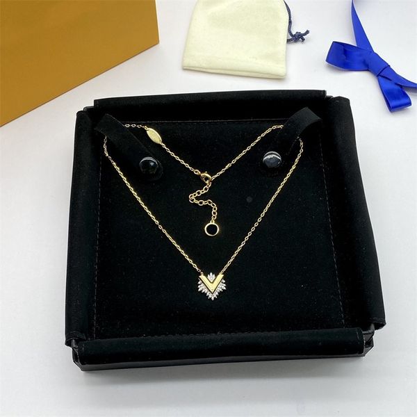 pendant necklace brand luis design vuttonity necklace with shining crystal nacre pendant luxury necklace jewelry, Silver
pendant necklace brand luis design vuttonity necklace with shining crystal nacre pendant luxury necklace jewelry, Silver
