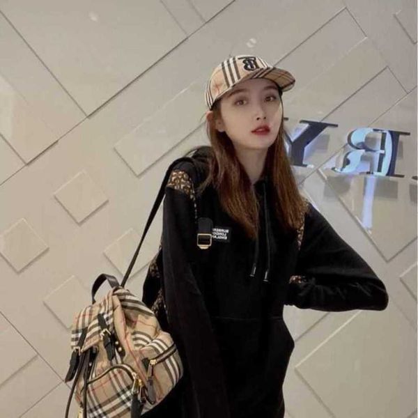 designer ball cap burbreryss hat b babao new korean version star net red same baseball sun visor couple bar, Blue;gray
designer ball cap burbreryss hat b babao new korean version star net red same baseball sun visor couple bar, Blue;gray