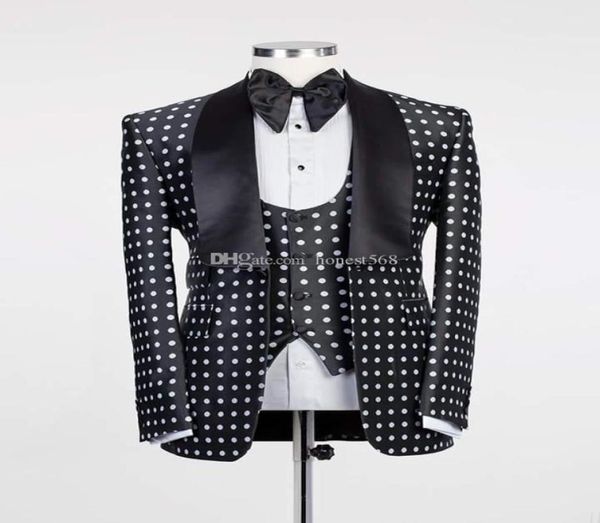 handsome one button groomsmen shawl lapel groom tuxedos men suits weddingpromdinner man blazerjacketpantstievest a2689876914, Black;gray
handsome one button groomsmen shawl lapel groom tuxedos men suits weddingpromdinner man blazerjacketpantstievest a2689876914, Black;gray