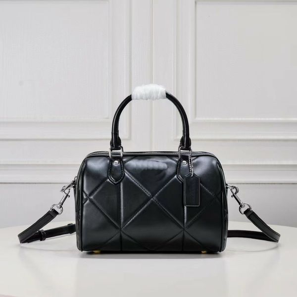 designer rowan boston bags diamond lattice thread line pillow bags real calfskin letter embroidery quilting shoulder bags silver hardware zi
designer rowan boston bags diamond lattice thread line pillow bags real calfskin letter embroidery quilting shoulder bags silver hardware zi