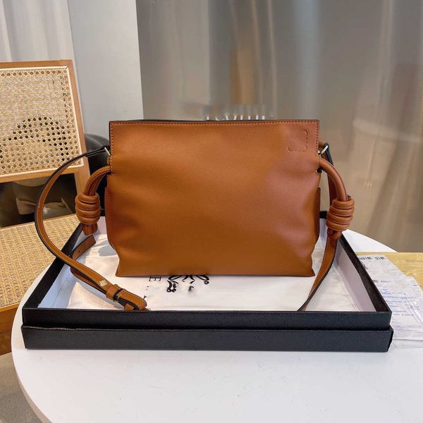 lowe bag classical drawstring leather girl designer bags loewz flamenco bag bucket large capacity beach one shoulder spain messenger portabl
lowe bag classical drawstring leather girl designer bags loewz flamenco bag bucket large capacity beach one shoulder spain messenger portabl