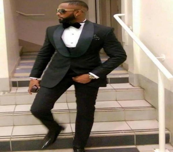 fashionable one button groomsmen shawl lapel groom tuxedos men suits weddingpromdinner man blazerjacketpantstievest 6177837133, Black;gray
fashionable one button groomsmen shawl lapel groom tuxedos men suits weddingpromdinner man blazerjacketpantstievest 6177837133, Black;gray